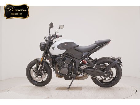 2026 Triumph Trident 660, серый, 1050000 рублей, вид 2