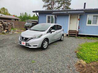 2020 Nissan Note II Рестайлинг, серебристый, 949000 рублей, вид 1