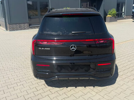2026 Mercedes-Benz GLB 200 II (X244, X248), чёрный, 5490000 рублей, вид 3