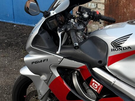 2003 Honda CBR 600F, серебристый, 430000 рублей, вид 4