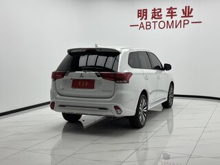 2023 Mitsubishi Outlander III Рестайлинг 3, белый, 2277700 рублей, вид 5
