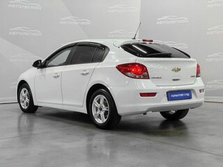 2013 Chevrolet Cruze I Рестайлинг, белый, 700000 рублей, вид 3