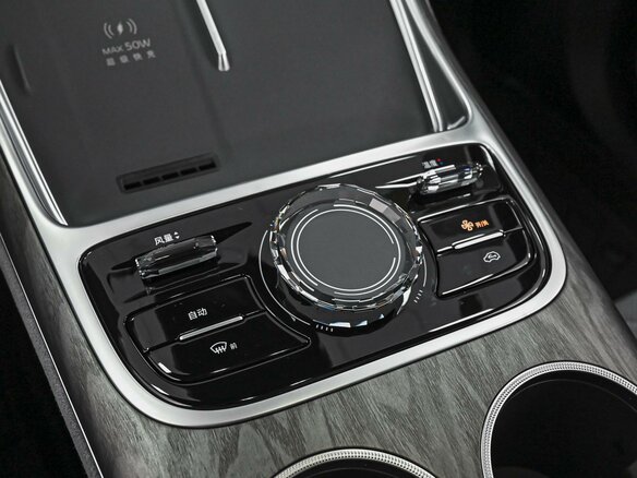2026 Geely Galaxy M7, серый, 3997000 рублей - вид 12