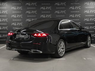 2026 Mercedes-Benz S-Класс 500 Long 4MATIC VII (W223), чёрный, 29680000 рублей, вид 4