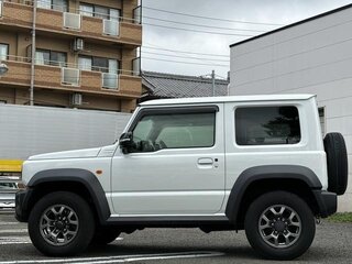 2023 Suzuki Jimny Sierra IV, белый, 1920000 рублей, вид 4