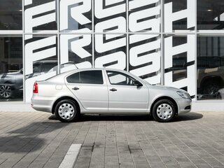 2013 Skoda Octavia II (A5) Рестайлинг, серый, 1180000 рублей, вид 5