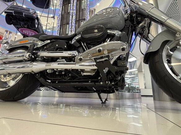 2024 Harley-Davidson Fat Boy, серый, 2550000 рублей - вид 7