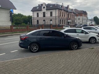 2013 Ford Focus III, серый, 890000 рублей, вид 4