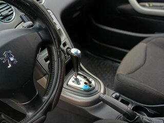 2009 Peugeot 308 I, красный, 400000 рублей, вид 4