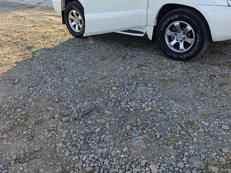2004 Toyota Land Cruiser Prado 120 Series, белый, 1480000 рублей, вид 2