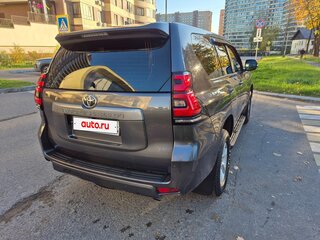 2019 Toyota Land Cruiser Prado 150 Series Рестайлинг 2, серый, 3850000 рублей, вид 2