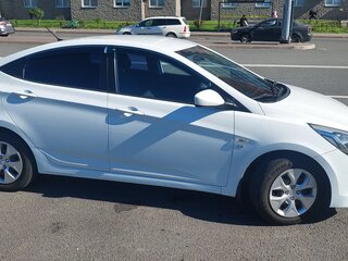 2014 Hyundai Solaris I Рестайлинг, белый, 647000 рублей, вид 2