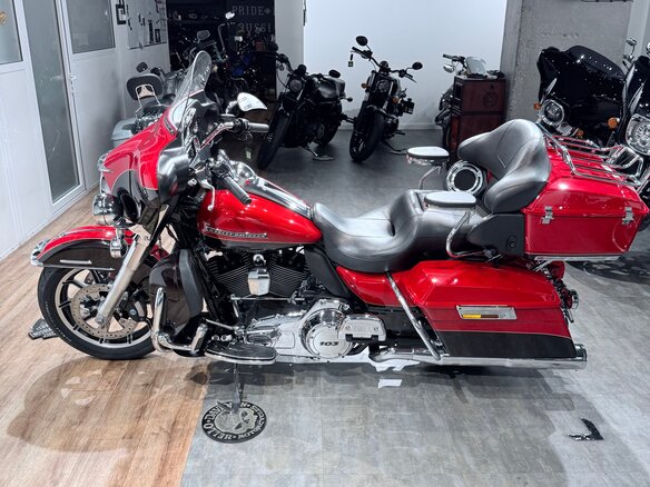 2011 Harley-Davidson Electra Glide, красный, 1399000 рублей - вид 7