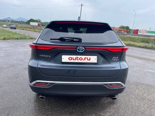 2021 Toyota Venza II, серый, 3927500 рублей, вид 4