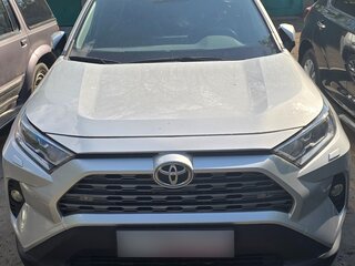 2021 Toyota RAV4 V (XA50), серый, 3350000 рублей, вид 2