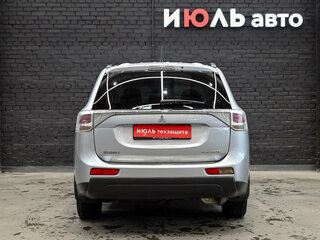 2012 Mitsubishi Outlander III, серебристый, 1390000 рублей, вид 5