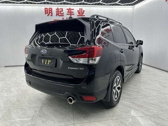 2023 Subaru Forester V Рестайлинг, чёрный, 2450666 рублей - вид 5