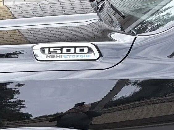 2022 Ram 1500 Quad Cab V, чёрный, 7000000 рублей - вид 3