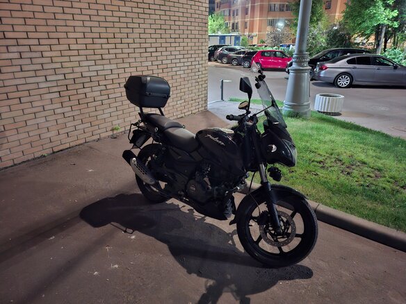 2020 Bajaj Pulsar 180, чёрный, 125000 рублей - вид 3