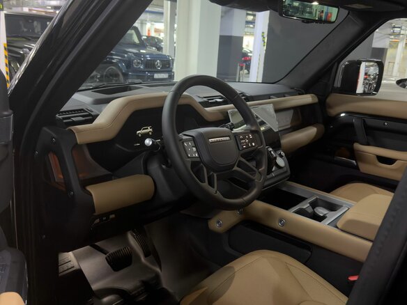 2026 Land Rover Defender 110 II, чёрный, 16770000 рублей - вид 6