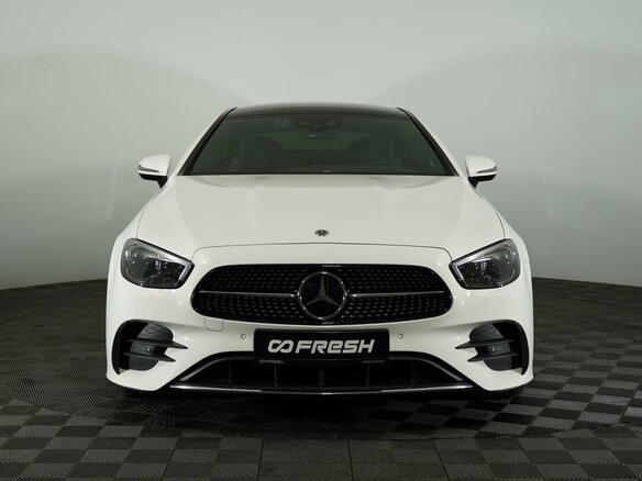 2022 Mercedes-Benz E-Класс 300 d V (W213, S213, C238) Рестайлинг, белый - вид 2