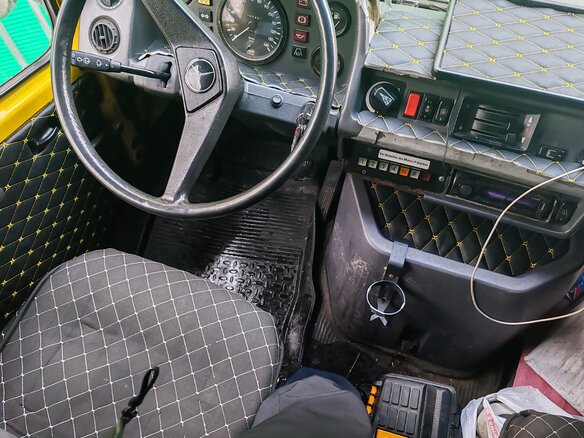 1994 Mercedes-Benz T1, жёлтый, 1300000 рублей - вид 3