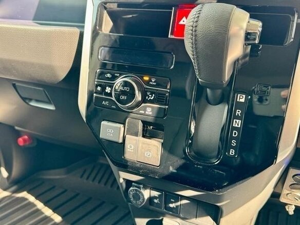 2021 Toyota Roomy I Рестайлинг, белый, 710017 рублей - вид 16