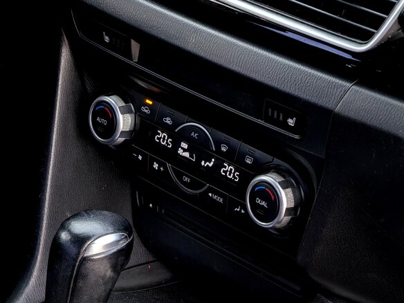 2014 Mazda 3 III (BM), красный - вид 26