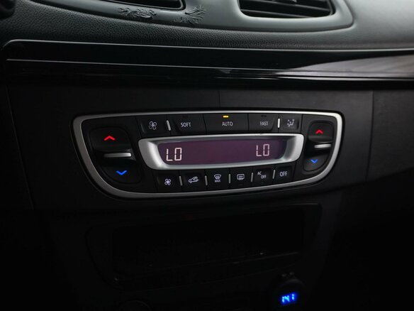 2013 Renault Fluence I Рестайлинг, белый, 680077 рублей - вид 15