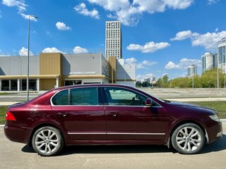 2012 Skoda Superb II, пурпурный, 990000 рублей, вид 4