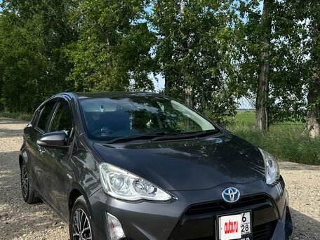2016 Toyota Aqua I Рестайлинг, серый, 980000 рублей, вид 3