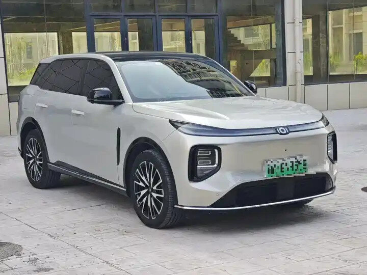 Открыть фотографии: Changan Qiyuan Q07