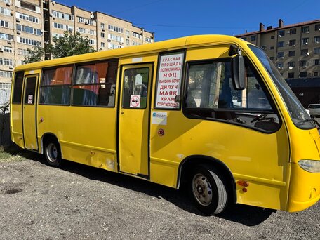 2008 Hyundai Real, жёлтый, 550000 рублей, вид 3