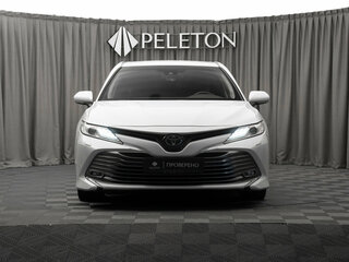 2018 Toyota Camry VIII (XV70), белый, 2700000 рублей, вид 3