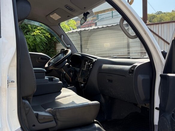 2010 Kia Bongo, белый, 1450000 рублей - вид 5