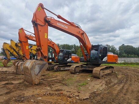 2020 Hitachi ZX330, оранжевый, 9300000 рублей, вид 1
