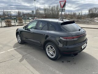 2020 Porsche Macan I Рестайлинг, чёрный, 4250000 рублей, вид 4