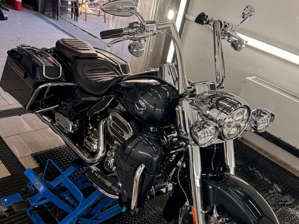 2013 Harley-Davidson CVO, синий, 2400000 рублей - вид 20