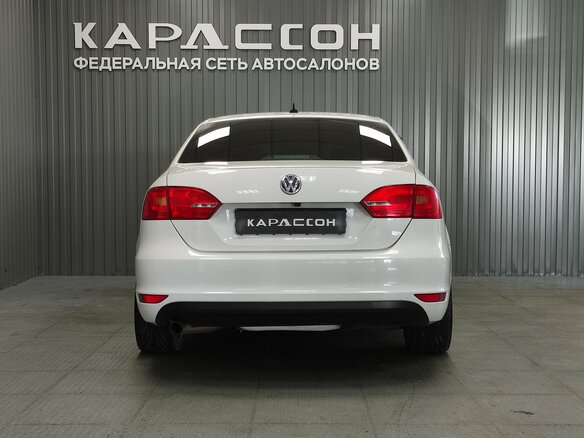2013 Volkswagen Jetta VI, белый - вид 3