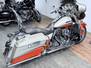 2009 Harley-Davidson CVO Street Glide, оранжевый, 1299000 рублей, вид 4