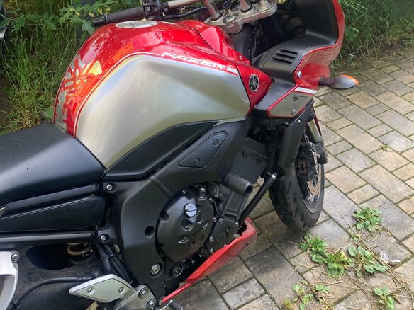 2013 Yamaha FZ1, красный, 710000 рублей - вид 6