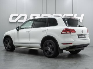 2014 Volkswagen Touareg II, белый, 2399000 рублей, вид 2