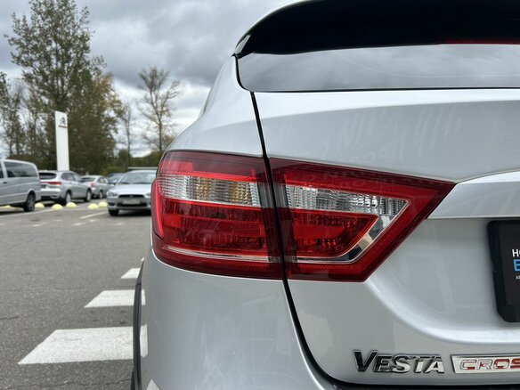 2019 Lada (ВАЗ) Vesta SW Cross I, серебристый, 1230000 рублей - вид 13