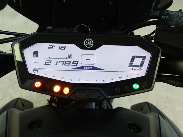 2018 Yamaha MT-07 (FZ-07), серый, 615000 рублей - вид 2