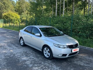 2009 Kia Cerato 4-speed II, серебристый, 450000 рублей, вид 3