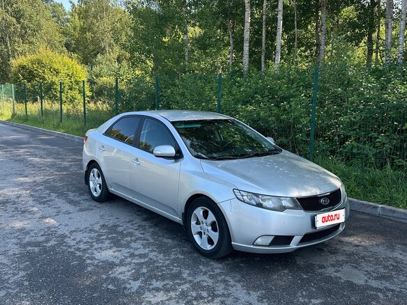2009 Kia Cerato 4-speed II, серебристый, 450000 рублей - вид 2
