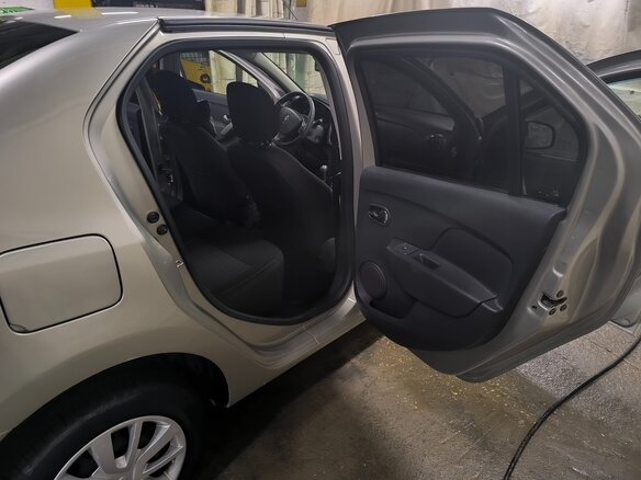 2017 Renault Logan II, золотистый, 800000 рублей - вид 32