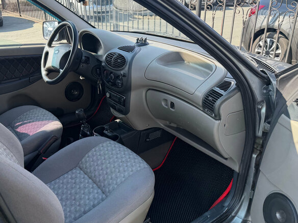 2010 Lada (ВАЗ) Kalina I, серый, 237000 рублей - вид 10