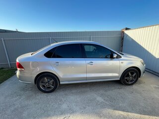 2012 Volkswagen Polo V, серебристый, 600000 рублей, вид 3