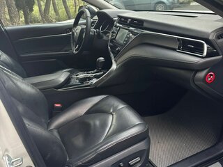 2019 Toyota Camry VIII (XV70), белый, 1850000 рублей, вид 5